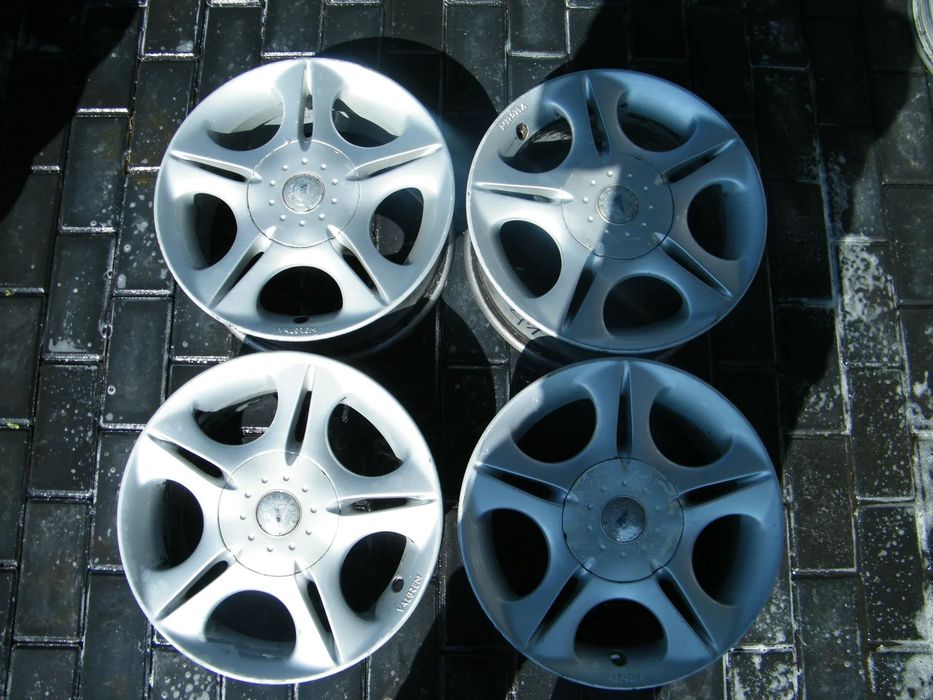 Felgi aluminiowe alufelgi Valbrem 4x98 ET35 / 6J x 14 otwór 75