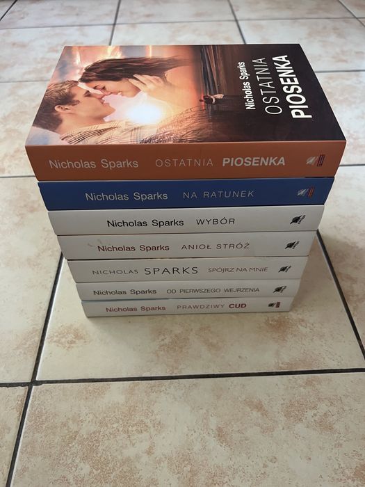 Siedem książek autorstwa Nicholasa Sparksa
