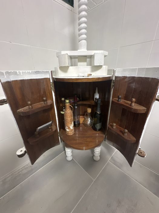 Bar/Espremedor de vinho