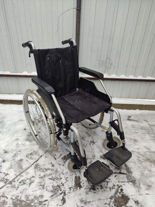 Інвалідний візок. Крісло колісне (ширина сидіння 44 см)