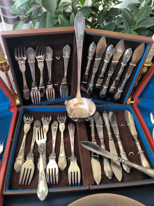 Мельхиоровый посеребренный столовый набор ЗИШ CLASSIC , УССР