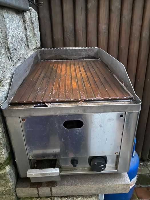 Redfox FTR-30G grill gazowy
