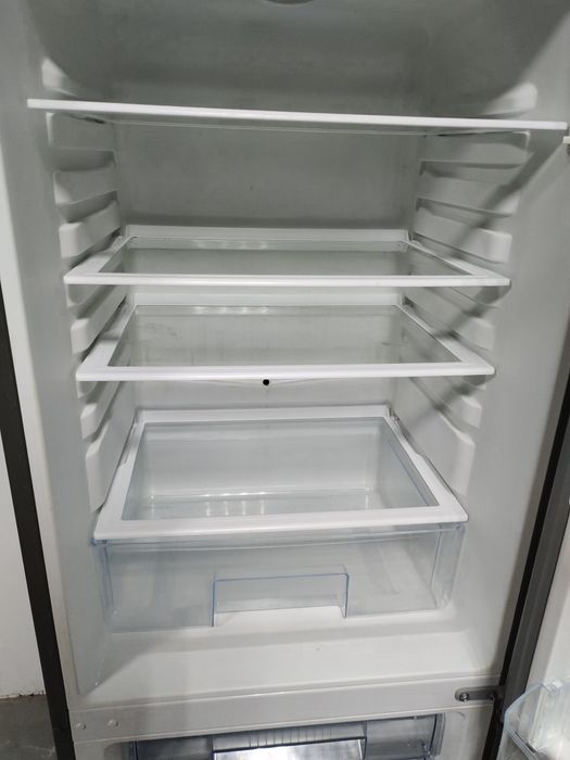 Холодильник Аміка, Холодильник з Європи. 155 см. Нержавійка