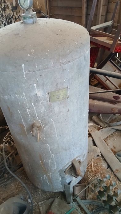 Zbiornik hydrofor, hydroforowy