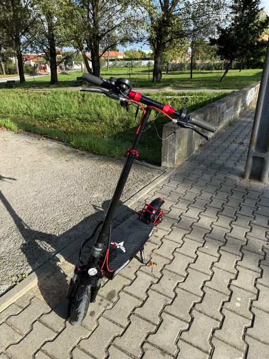 Trotinete eletrica ENGUIE avariada