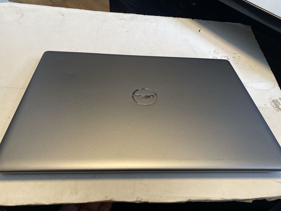 ТОП Dell Precision 7550 15.6 FHD IPS Xeon W-10885M 6 ядер Quadro 4