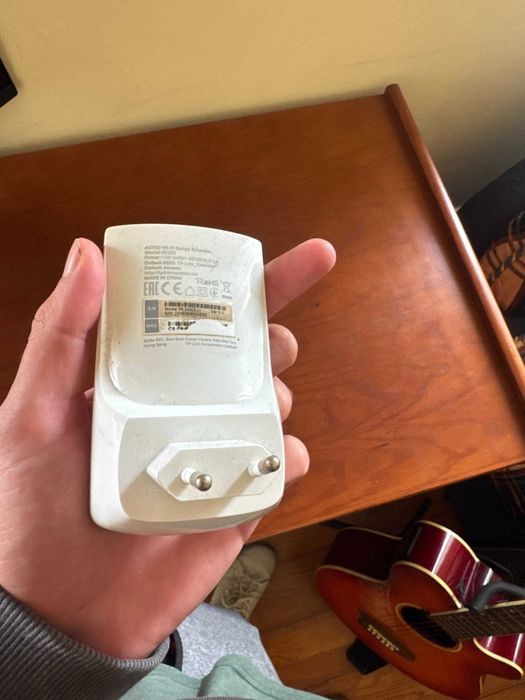 Extensor Wi-Fi TP-Link RE200 AC750