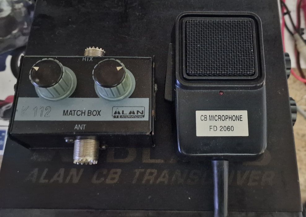 告RADIO CB Radio Alan 87, zasilacz ZS-10, mikrofon FD-2060, matcher