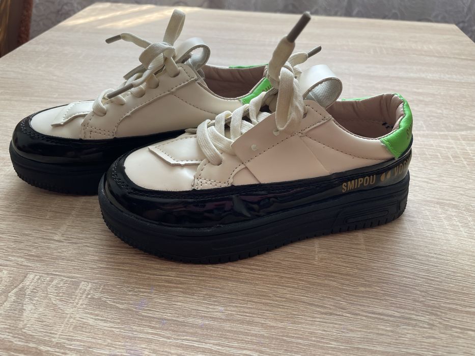 Туфлі для дівчинки