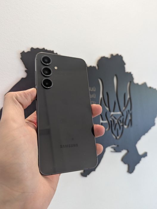 Samsung s24 Fe 128gb. Великий з великим акмулятором