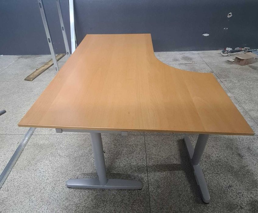 Mesas de Escritório como Novas