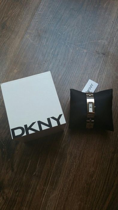 Elegancki Zegarek Damski DKNY NY2138 - Okazja