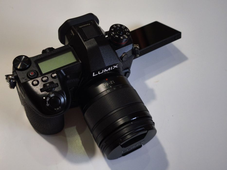 Panasonic Lumix DC G9 plus obiektyw 12-60 mm stan bardzo dobry