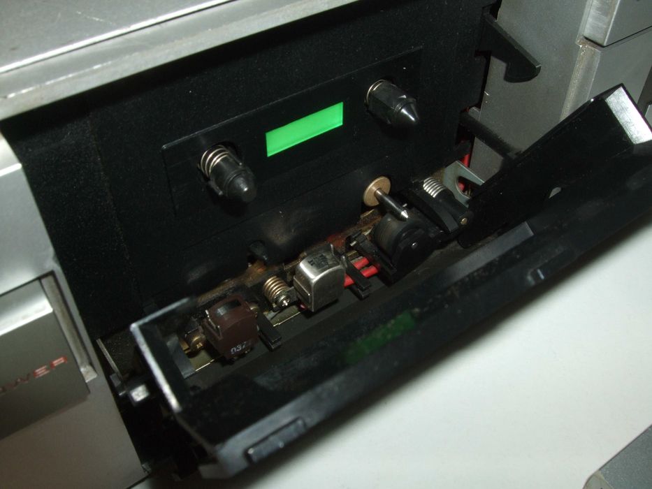 Продам касетну деку Akai HX-2