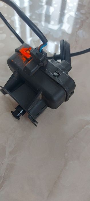 Замок лючка бензобака VW GOLF VI Variant (09-13)