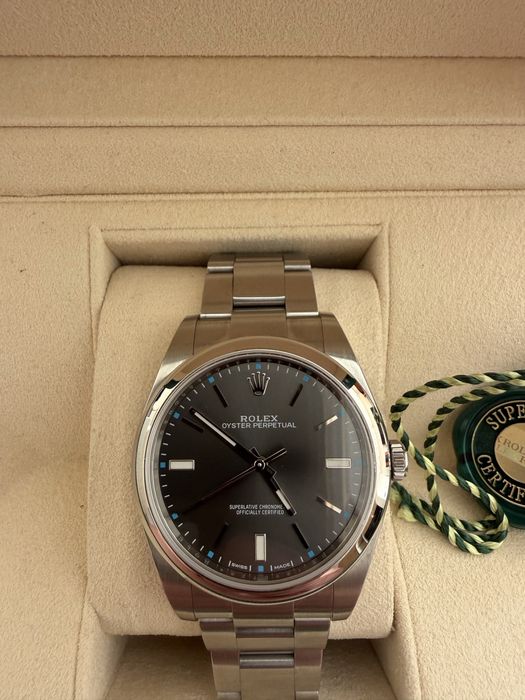 Rolex Oyster Perpetual 39 Rhodium 114300 / CPO 2026 / Full Set