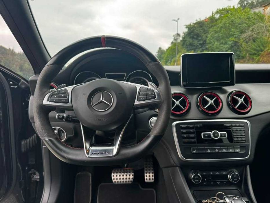 Mercedes-Benz GLA 45 AMG 4MATIC – 2015