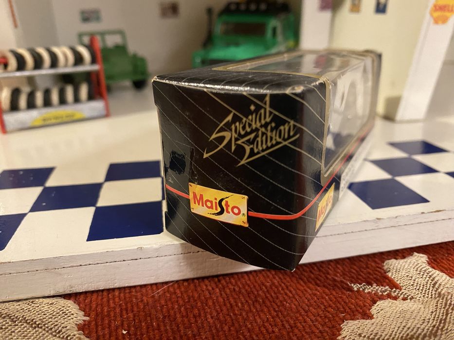 Porsche 356A 1/64 Maisto