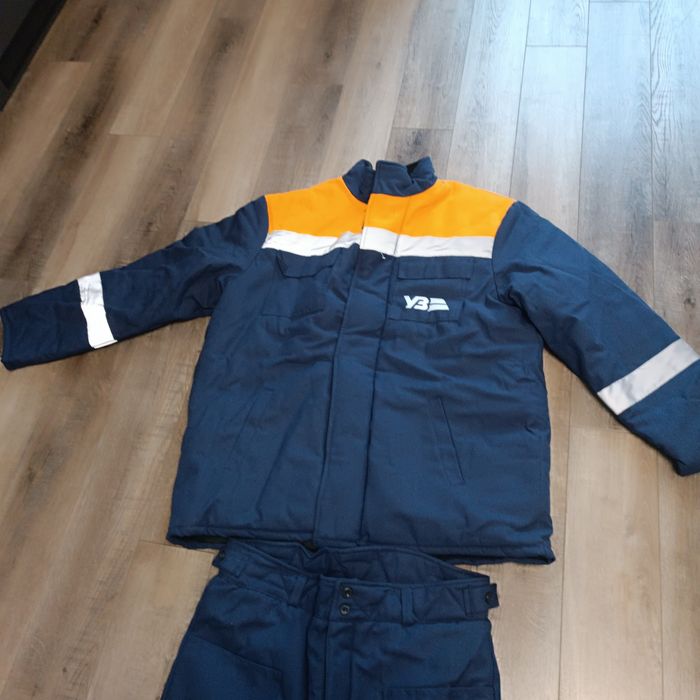 Зимовий утеплений робочий костюм