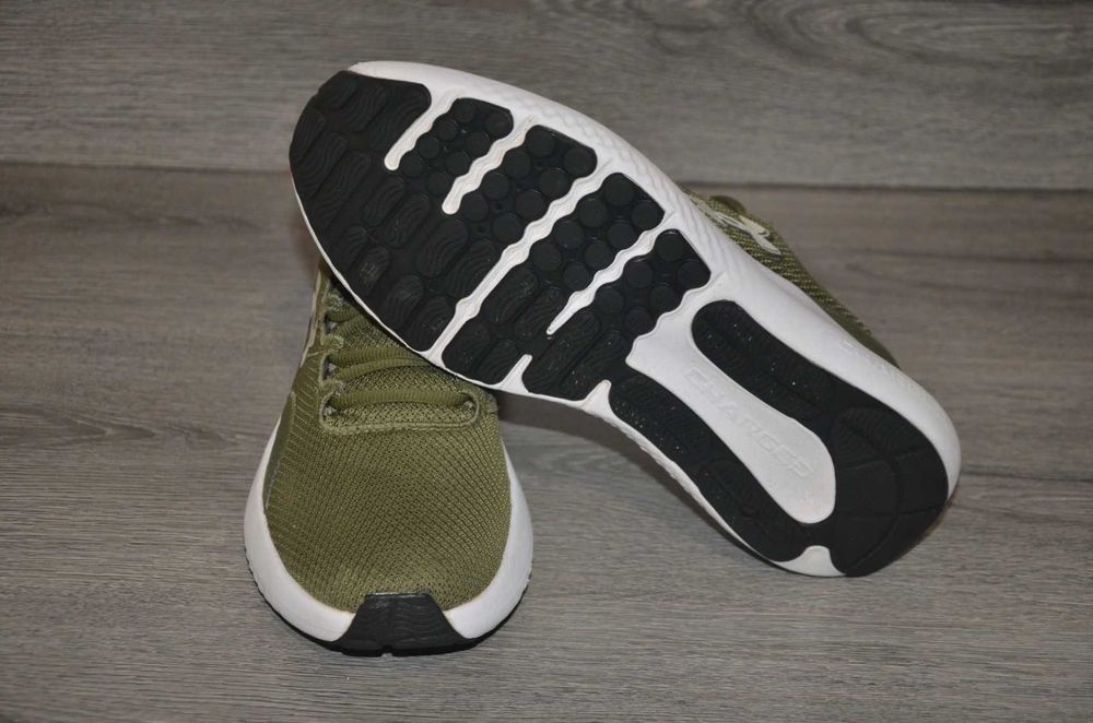 Продам кросівки Фірма Under Armour Charged Surge 4.
