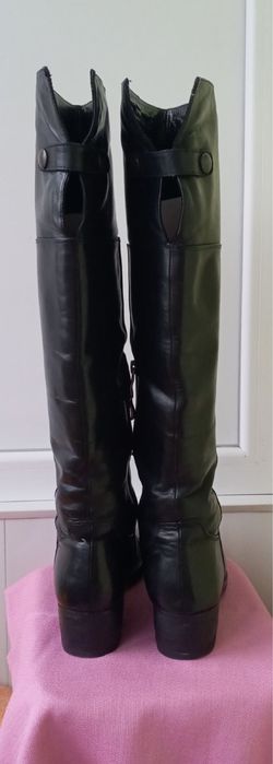 Зимние сапоги, ботфорты женские кожаные сапожки на цигейке