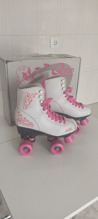 Patins 4 rodas  brancos