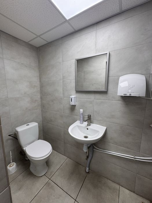 Комерційне приміщення в центрі міста