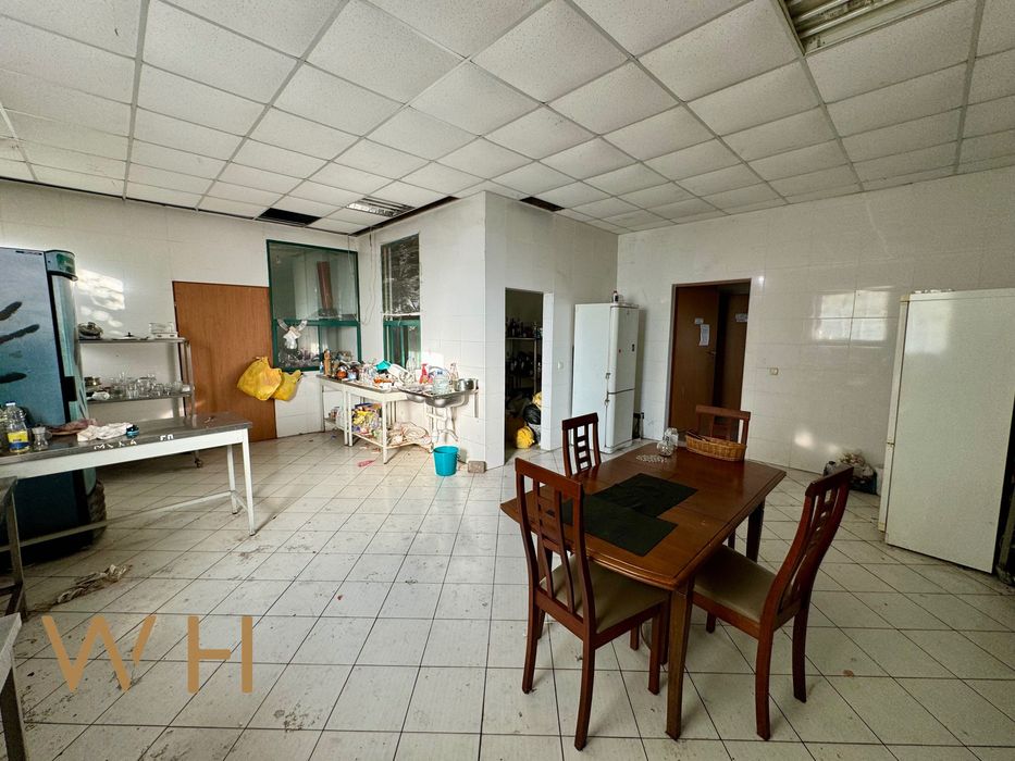 Продаж Готель 3070m², 53 сот, Озеро, Підгірці