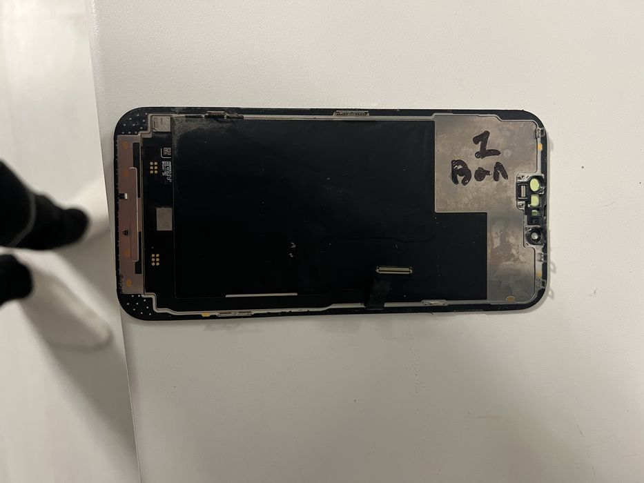 Продам оригінальний еран на iphone 13 pro max (з дифектом )