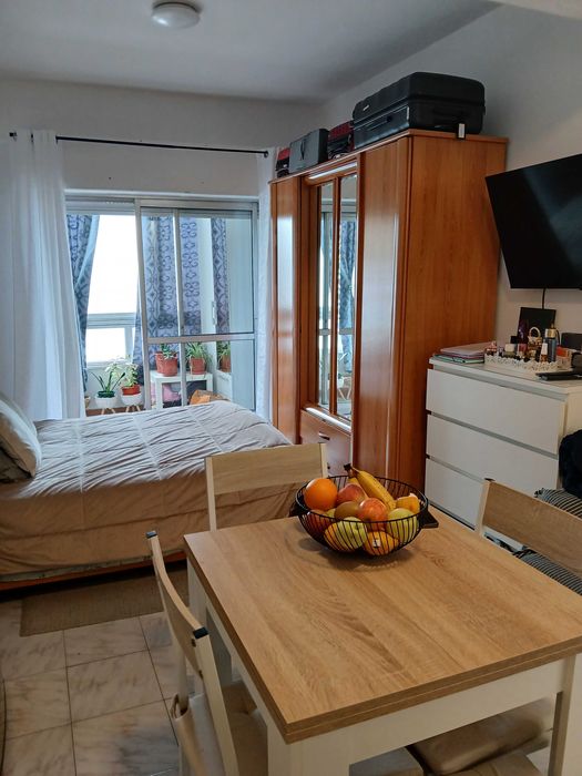 Apartamento T0 - para venda - Reboleira