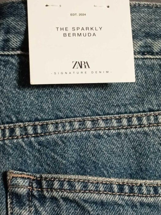 Джинсові шорти бермуди Zara зі стразами