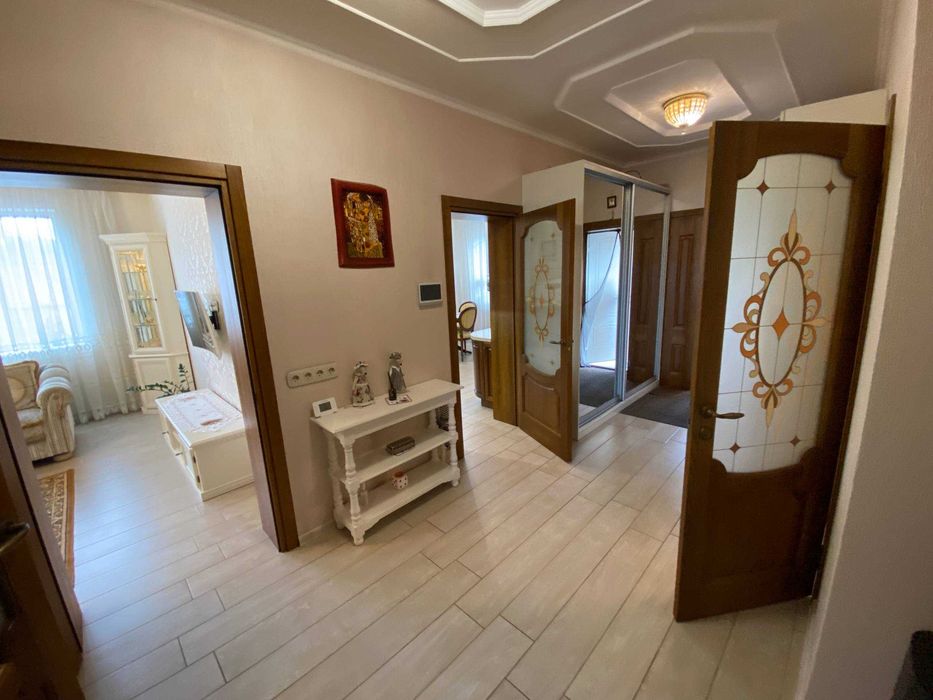 Будинок 192м² з сауною, чаном,більярдом та ділянкою 11 соток - Більше