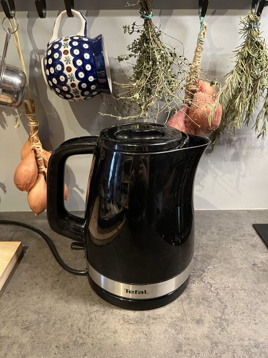 Czajnik elektryczny TEFAL czarny