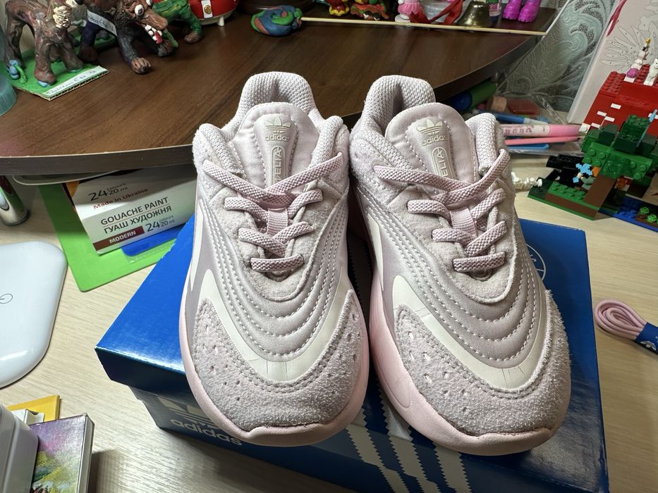 Кросівки для дівчинки Adidas ozelia EL C