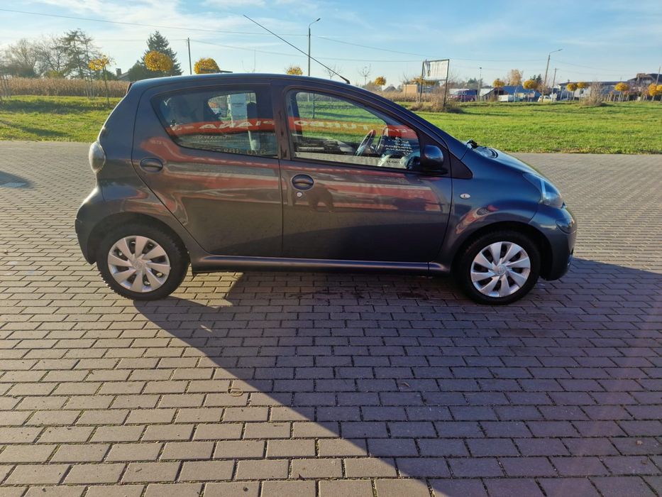 Toyota Aygo 1.0i Klimatyzacja Nawigacja Wspomaganie Abs nowe sprzęgło