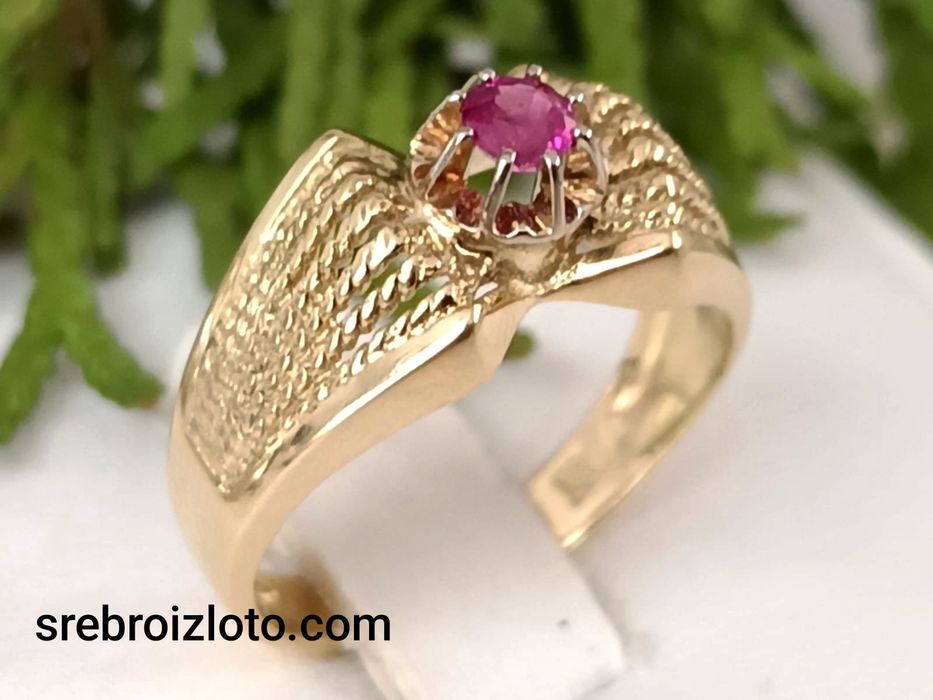 Pierścionek złoty z rubinem