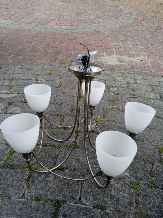 Żyrandol\lampa   biały szklany