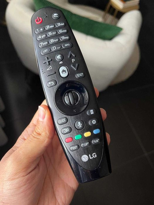 LG 49" 4K Smart TV c/soundbar LG