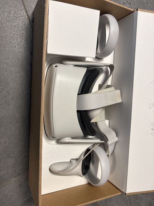 Oculus VR / urzadzenie Quest2