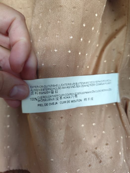 Casaco de pele Camel Pull&Bear