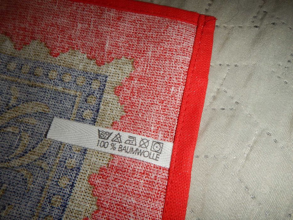 Новорічна різдвяна скатертина серветка р. 80см х 74см