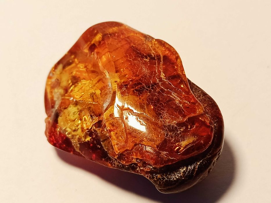 Bursztyn bałtycki naturalny oszlifowany waga 5 gram