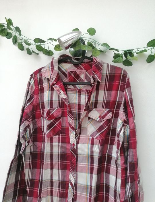 Camisa Axadrezada em tons vermelhos