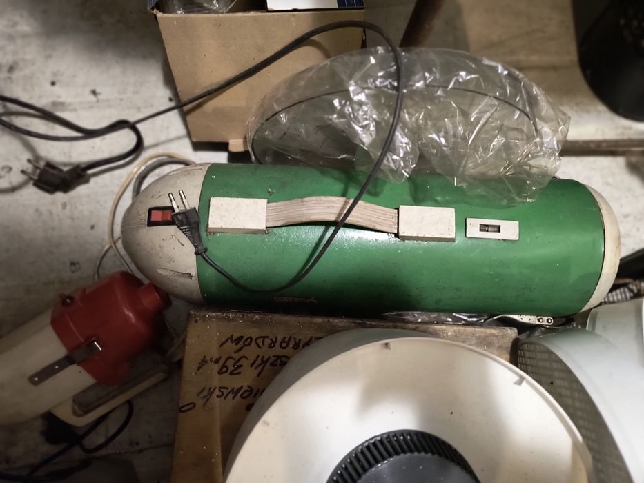 Elektronarzędzia, odkurzacz i inne maszyny z czasów PRL