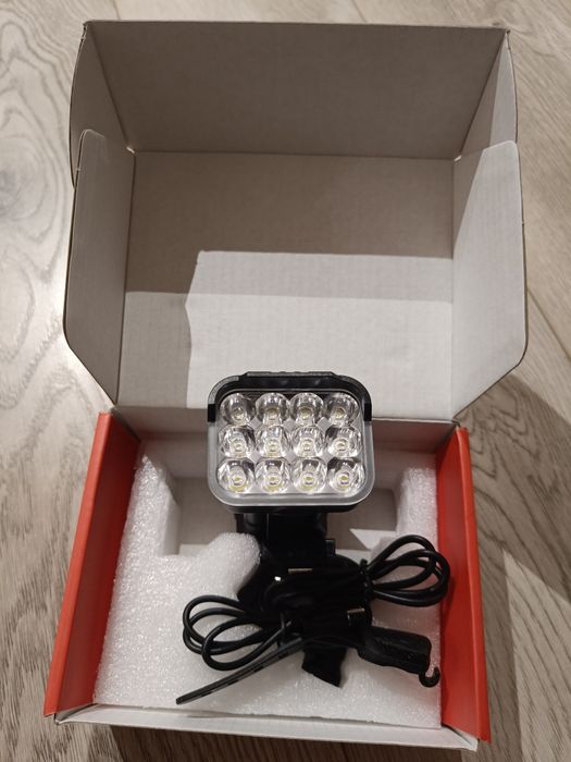 Super mocna LED lampa rowerowa przednia z klaksonem.
