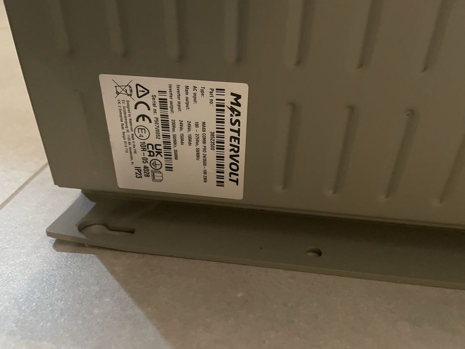Inverter -ładowarka  Mastervolt Mass Combi Pro