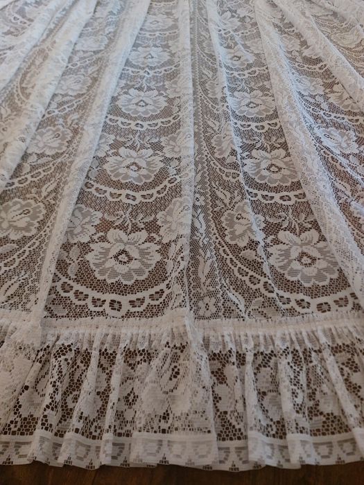 Тюль.           .