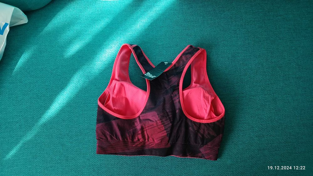 Спортивный топ новий, Німеччина. Розмір 44-46 вітчизняний