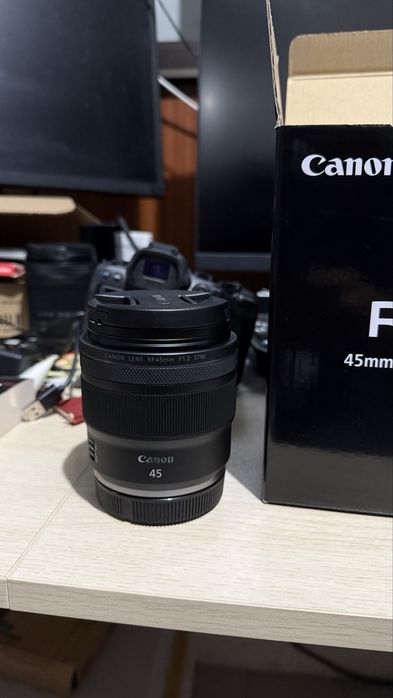 Canon RF 45mm F1.2 STM