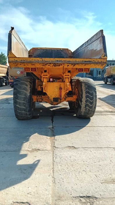 Wozidło przegubowe VOLVO A25E - 6 x 6